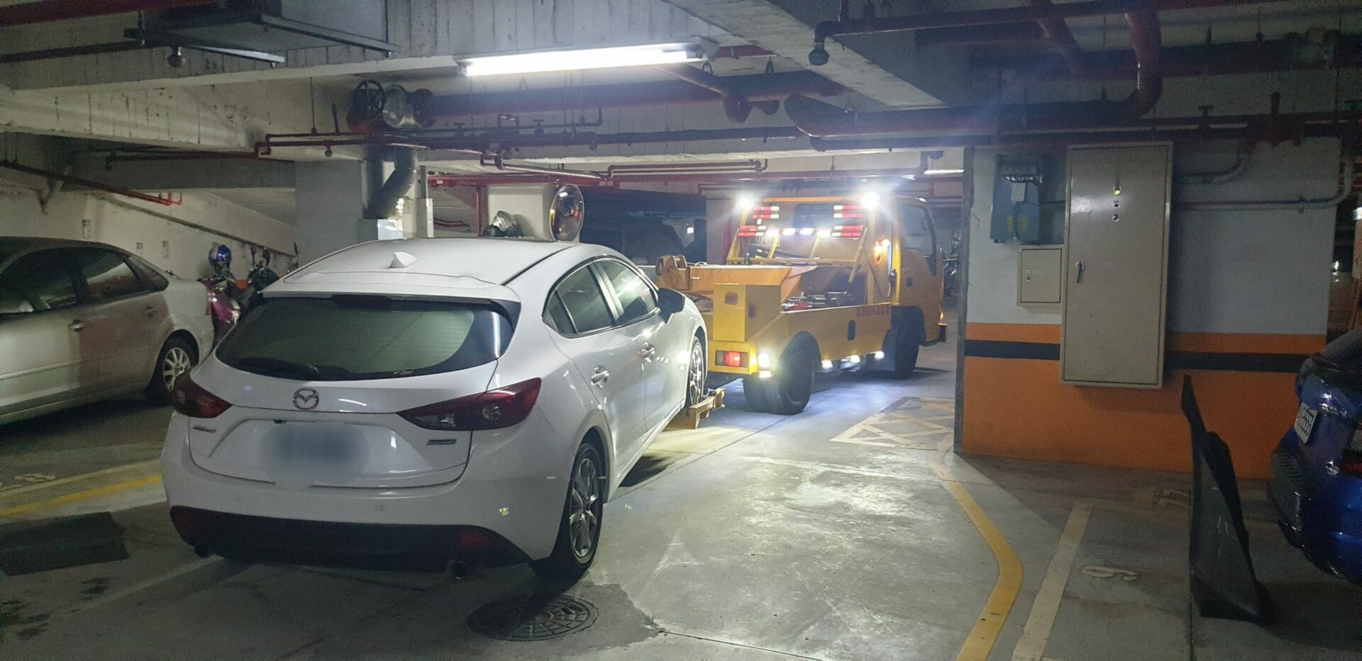 地下室拖吊電話 0913177311 /24H地下室拋錨救援 停車場拖吊 地下室限高拖吊