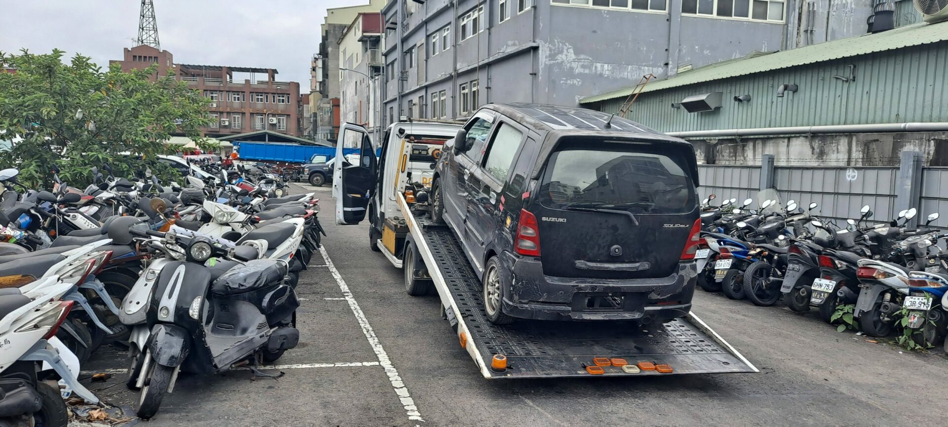 萬華區拖吊車 24H 道路救援｜汽車・機車・重機  法院強制執行拖車