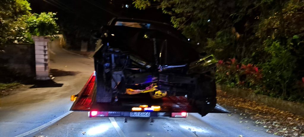 道路救援.拖吊.拖車電話:0913177311 輪胎打滑.泥地打滑.泥地拖吊.泥地救援.泥地拖車. 刁車救援.沙灘刁車.沙灘脫困.泥地脫困.沙灘道路救援. 沙灘拖吊車.泥地道路救援.泥地拖吊車.重機道路救援.汽車道路救援. 機車道路救援.接電