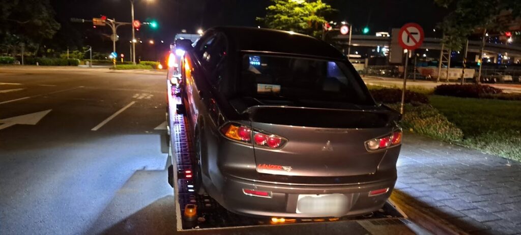 汽車救援電話.汽車拖吊電話.24H拖車電話:0913177311 輪胎打滑.泥地打滑.泥地拖吊.泥地救援.泥地拖車. 刁車救援.沙灘刁車.沙灘脫困.泥地脫困.沙灘道路救援. 沙灘拖吊車.泥地道路救援.泥地拖吊車.重機道路救援.汽車道路救援. 機車道路救援.接電