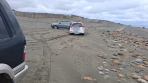 海邊沙灘陷車自救妙招！穩順旺經驗分享/24小時道路救援