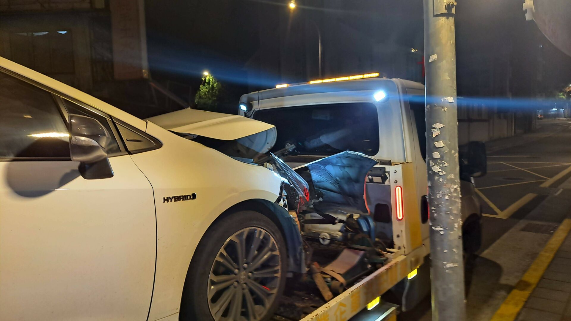 道路救援拖吊車必知5大重點-防詐騙/夜間服務/陷車處理0913-177311