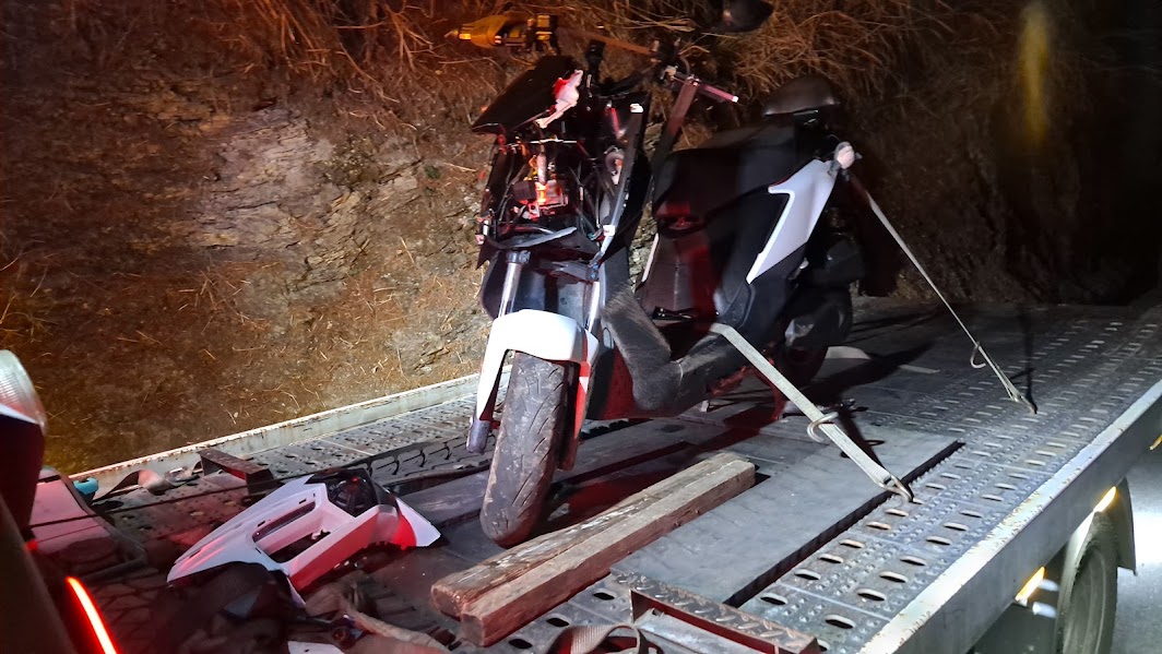 新北市機車救援拖吊車！爆胎故障24H專線30分鐘必達