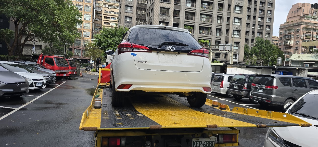 24小時夜間 拖吊車 怎麼選？深夜事故與拋錨必懂的安全原則