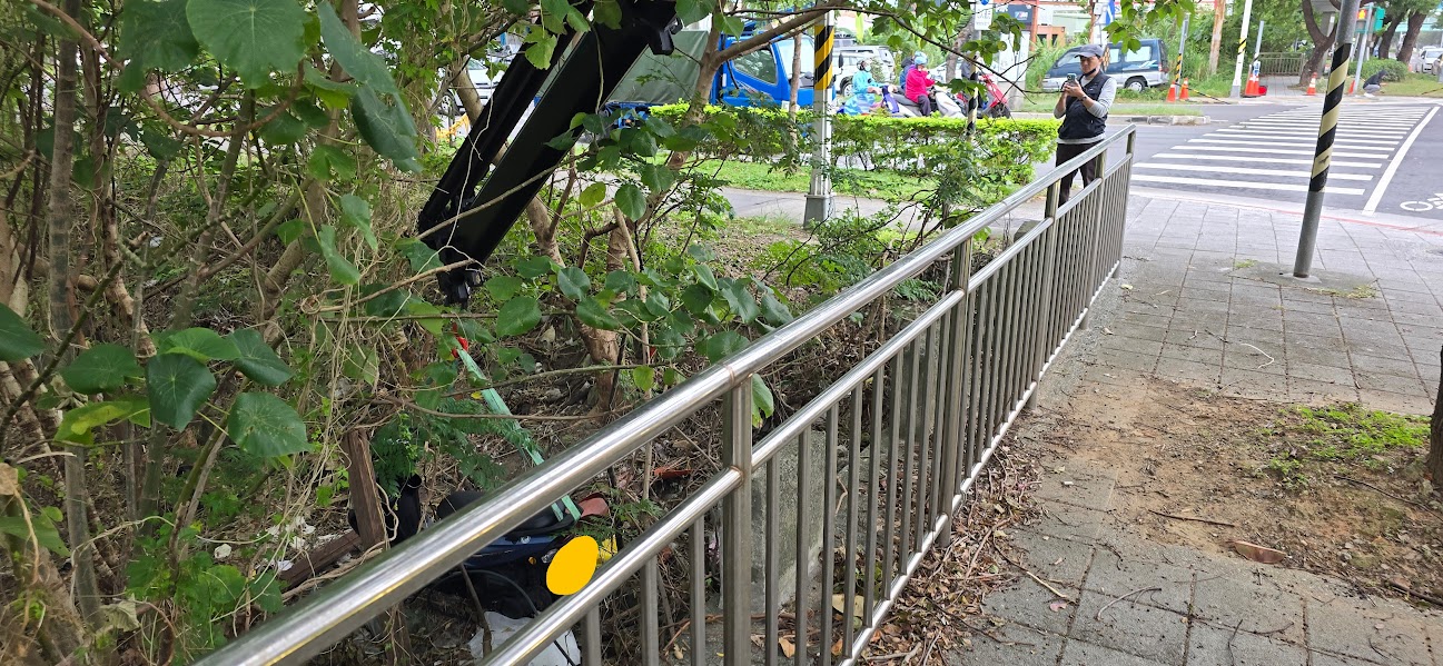 中和夜間拖吊車 / 汽車 機車 24小時 爆胎 故障 拋錨 車禍深夜道路救援支援