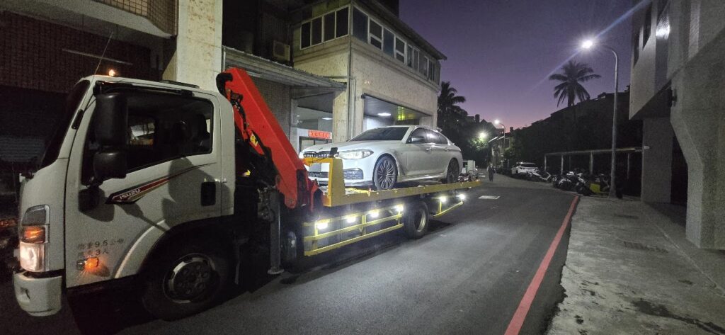 新店拖吊車｜24 小時 汽車 機車 重機 道路救援全台支援