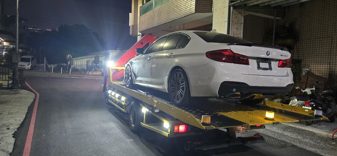 深坑拖吊車｜深坑道路救援 夜間山區 24 小時緊急救援・快速到場