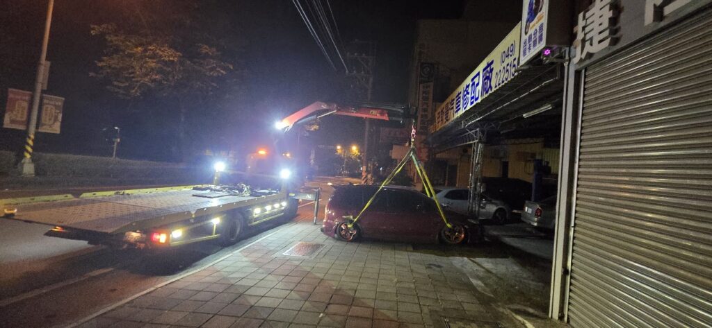 新北三重蘆洲五股拖吊車！24小時專業救援解決各種車輛困境