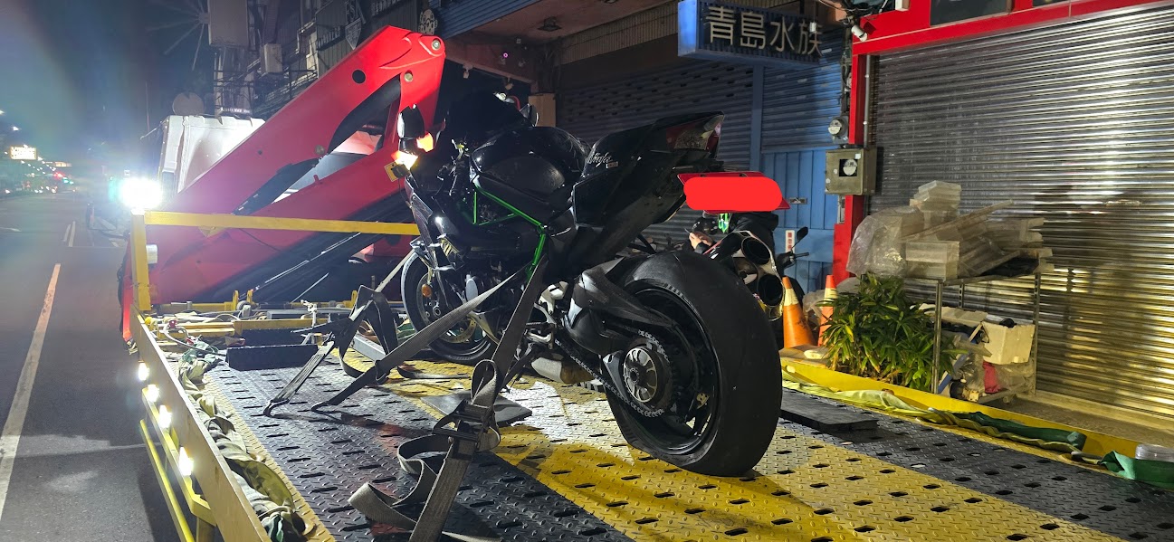 永和拖吊車 24小時專業道路救援服務 故障 拋錨 爆胎 車禍 專業拖吊車推薦