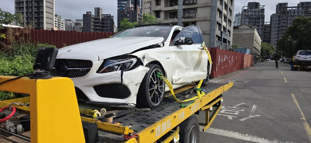 三重蘆洲24H道路救援專線0913177311｜爆胎拖吊/沙灘救援/重機運輸立即出勤
