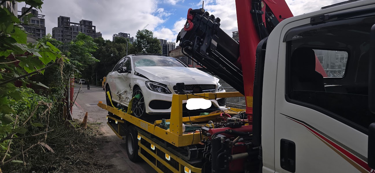 蘆洲拖吊車｜透明報價・全天候 爆胎/故障/拋錨 蘆洲道路救援