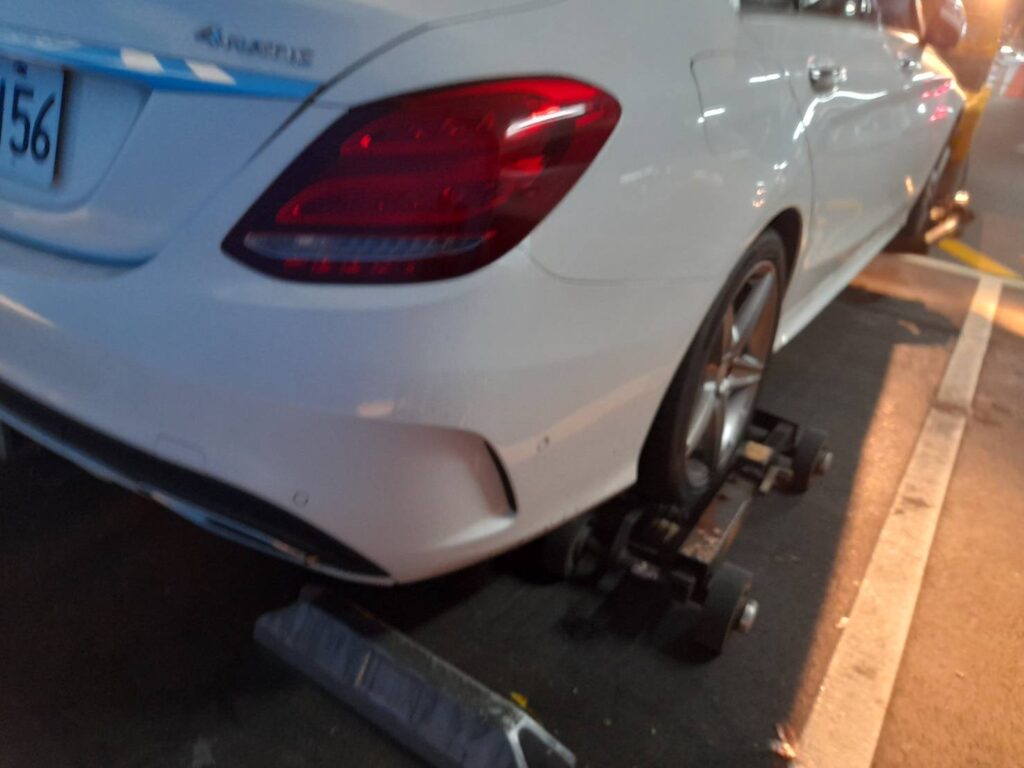 全台拖吊車24小時！爆胎陷車緊急救援｜阿旺道路救援0913177311