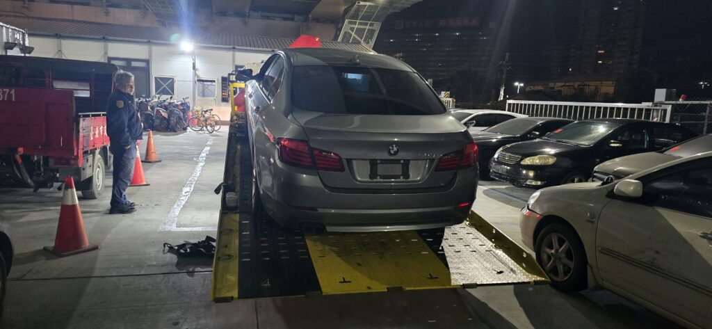 24小時拖吊車專線0913-177311：全車型困境即時解