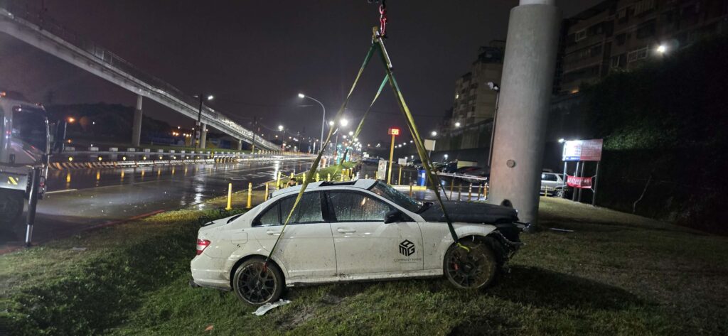 新店夜間緊急拖吊車服務指南/24小時汽車機車拖吊車急速救援