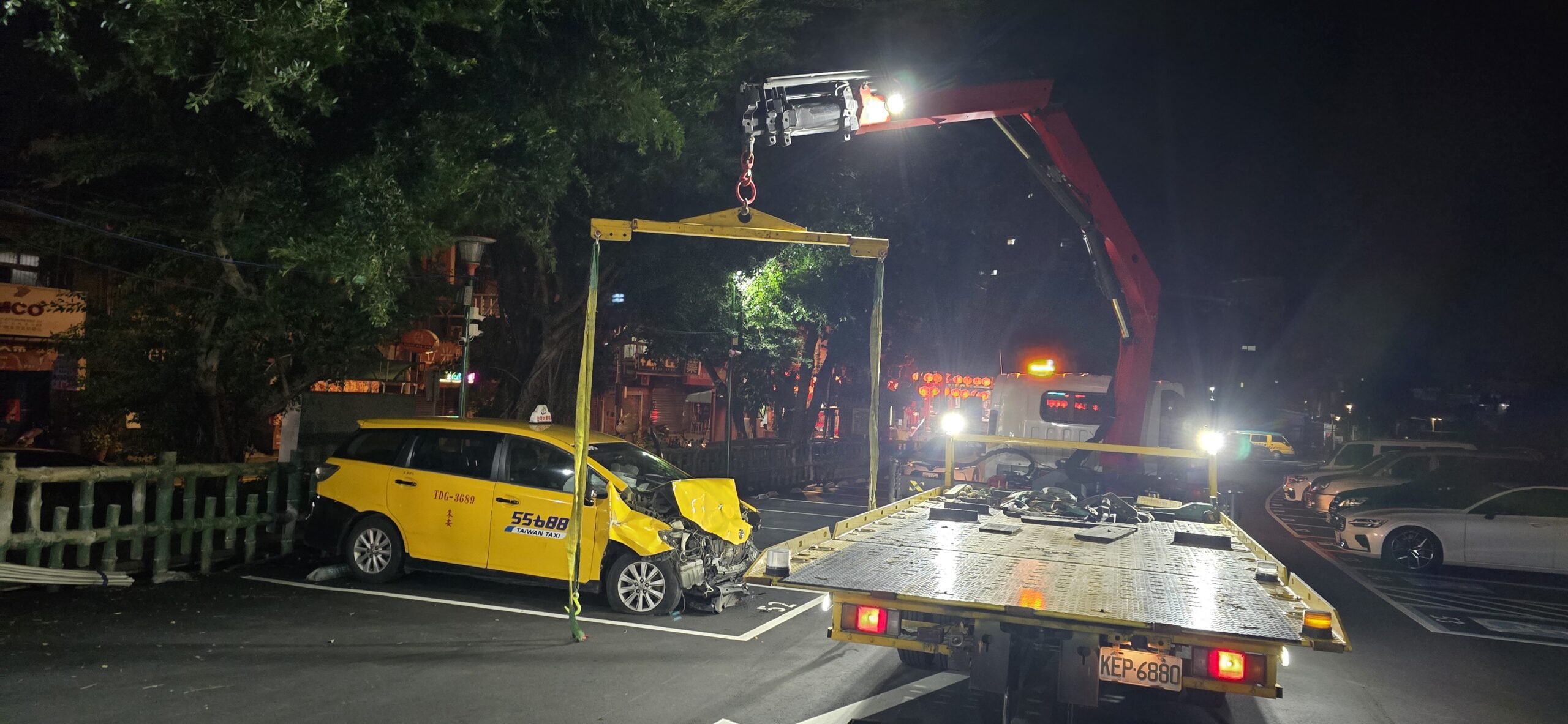 新北市拖吊車與道路救援首選｜穩順旺道路救援 汽車・機車・重機救援