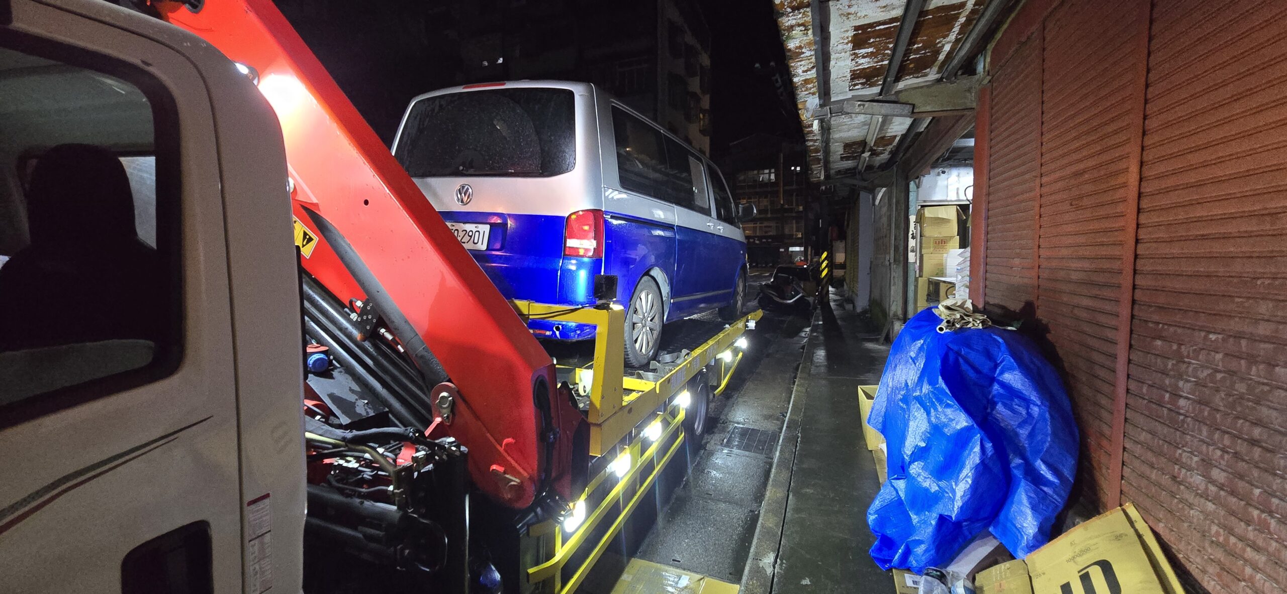 24H重機道路救援｜爆胎陷車防範與處理0913-177311（穩順旺）