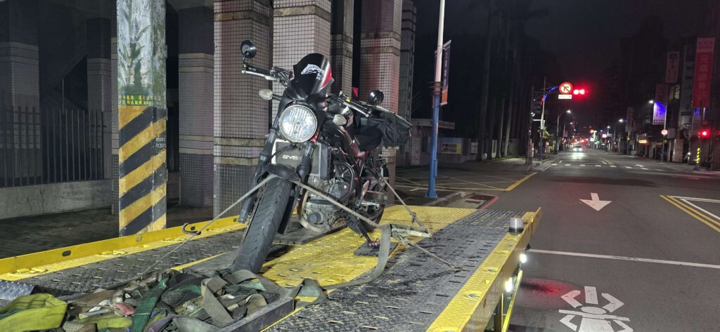 台北市機車・重機道路救援 24H 即時到場｜爆胎、沒電、熄火、事故拖吊全區支援