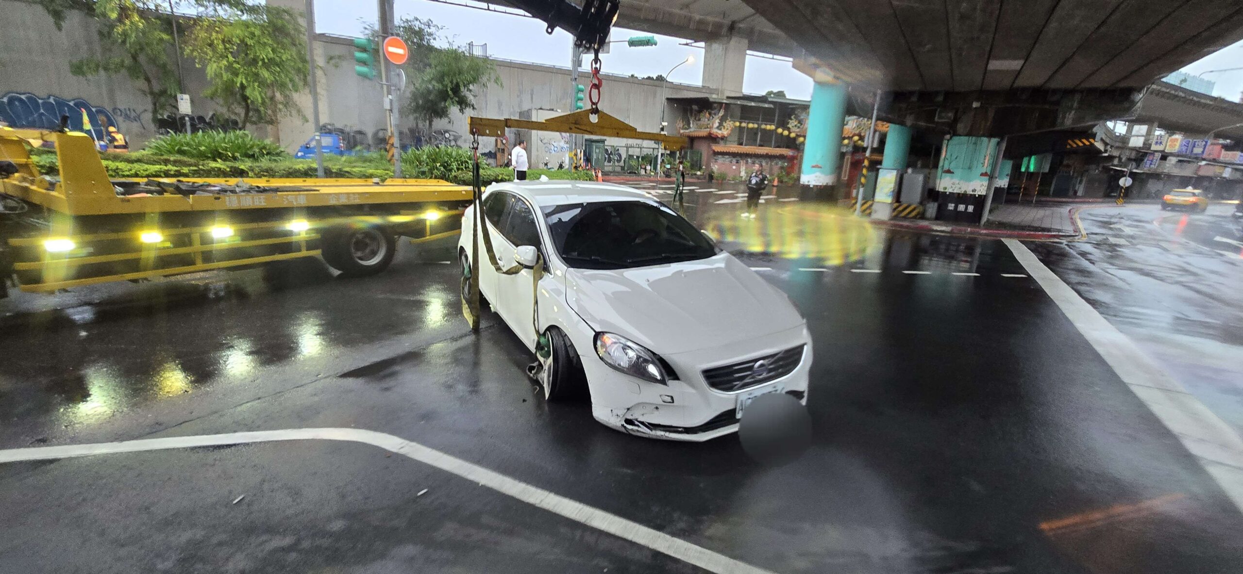 新店拖吊車｜24 小時 汽車 機車 重機 道路救援全台支援