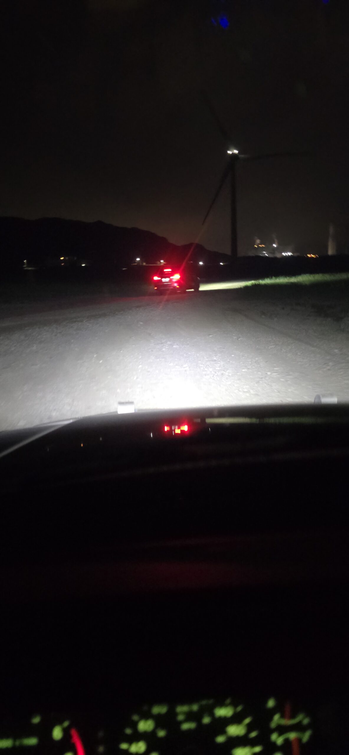 中和拖吊車｜24 小時 爆胎 故障 沒電 沙灘陷車 道路救援即時到場