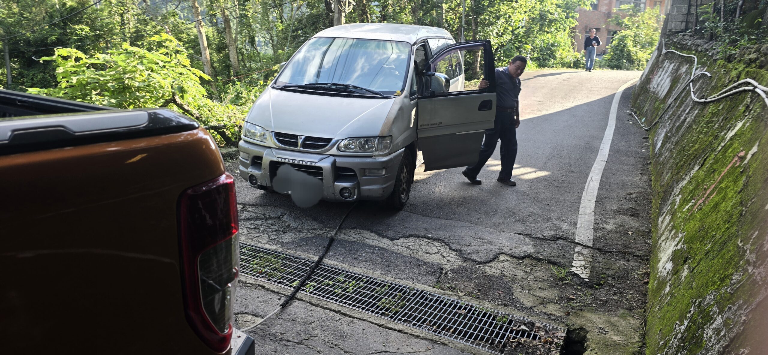 穩順旺專業拖吊教您自保與辨識黑救援，全台鄉鎮市區15分鐘火速到場