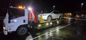 三重道路救援推薦！全台灣24H拖吊車專線0913177311，爆胎卡水溝速達