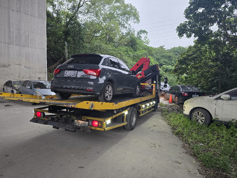 台北市汽車、機車扣牌車輛處理完整指南｜扣牌、吊扣牌照、限制上路車輛拖車與運送說明