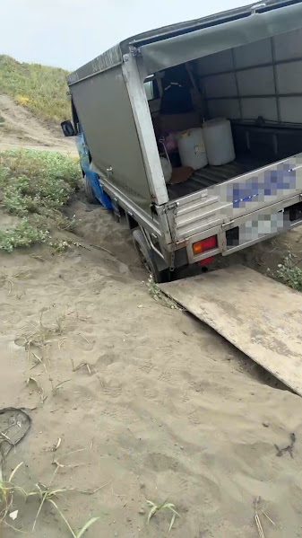 新北、桃園沙灘開車安全指南｜預防車輛陷沙、海邊道路救援與拖吊完整攻略