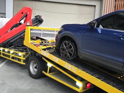 爆胎道路救援